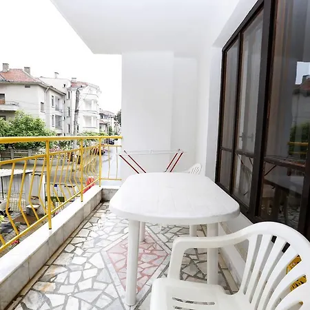 Apartment Valchevi Chernomorets